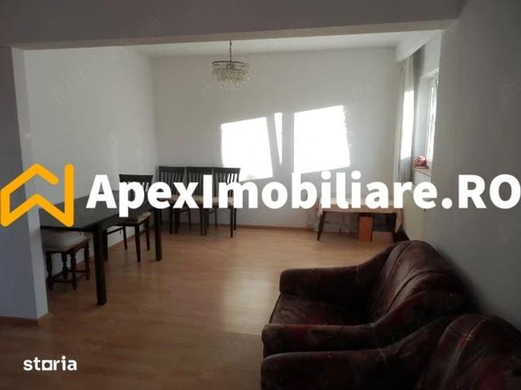 Apartament cu 3 camere decomandat în Aviației