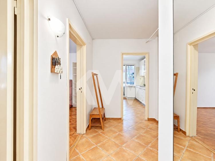 Apartament cu 3 camere circular, mobilat în Centrul Civic