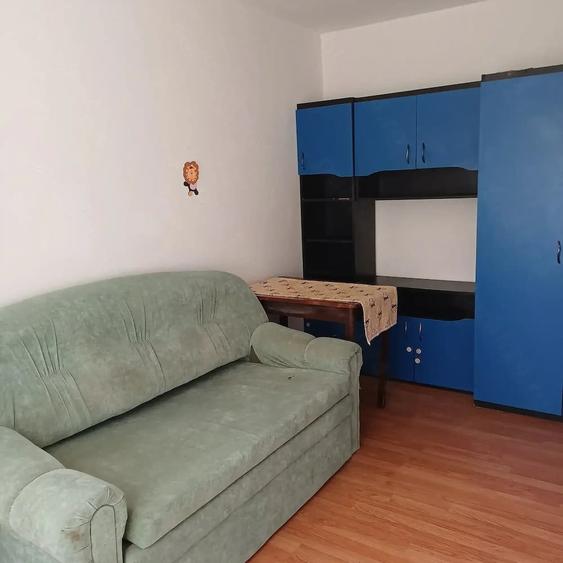 Apartament cu 2 camere semidecomandat în Exterior Vest