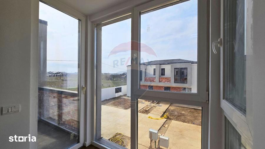 Casă cu 4 camere cu Teren 187 Mp în Tunari
