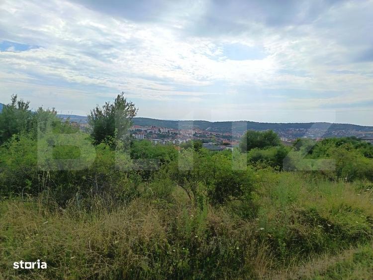 Teren Intravilan, de vanzare, 918 mp, zona Livada Meses - 1