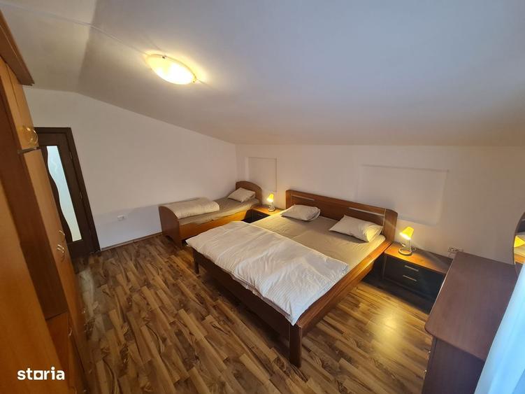 Casă cu 4 camere decomandat în Central