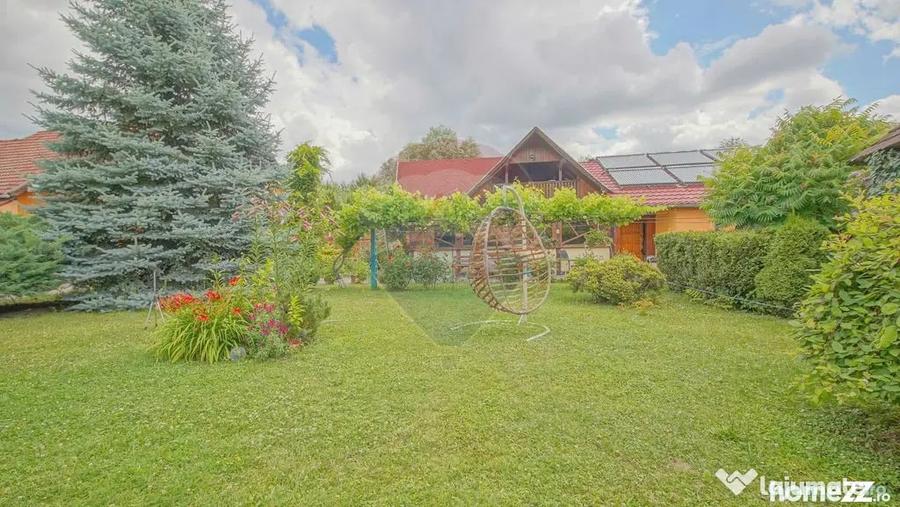 Casă cu 7 camere cu Teren 800 Mp în Purcăreni