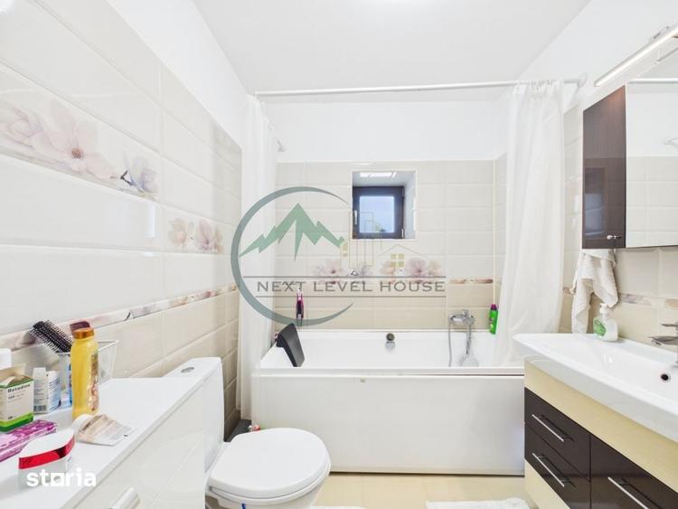 Casă cu 10 camere cu Teren 1009 Mp în Central