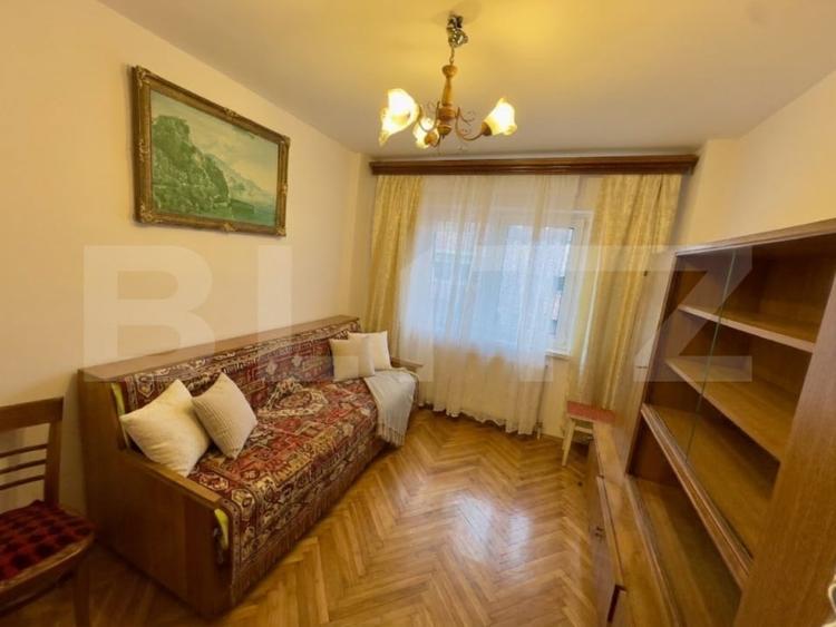 Apartament cu 3 camere decomandat, mobilat în Cugir