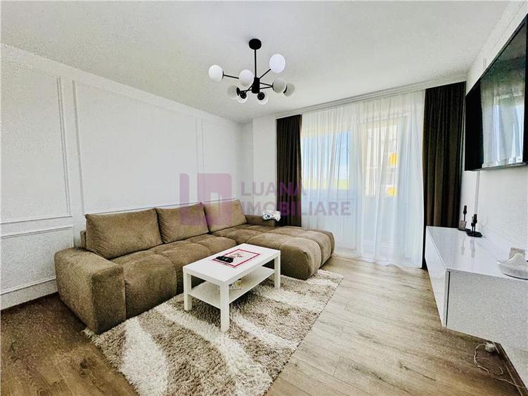 Apartament cu 3 camere decomandat, mobilat în Turnișor