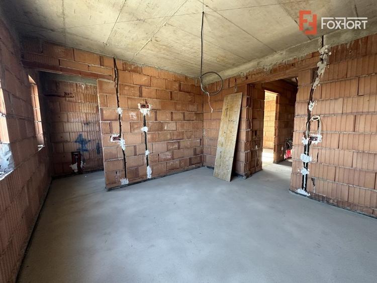 Duplex cu 4 camere cu Teren 250 Mp în Bucovăț (Remetea Mare)
