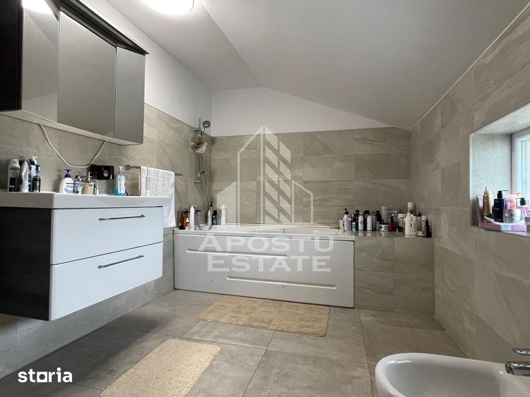 Casă cu 6 camere cu Teren 863 Mp în Cărpiniș