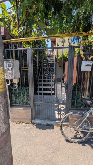 Apartament cu 3 camere decomandat în Tineretului