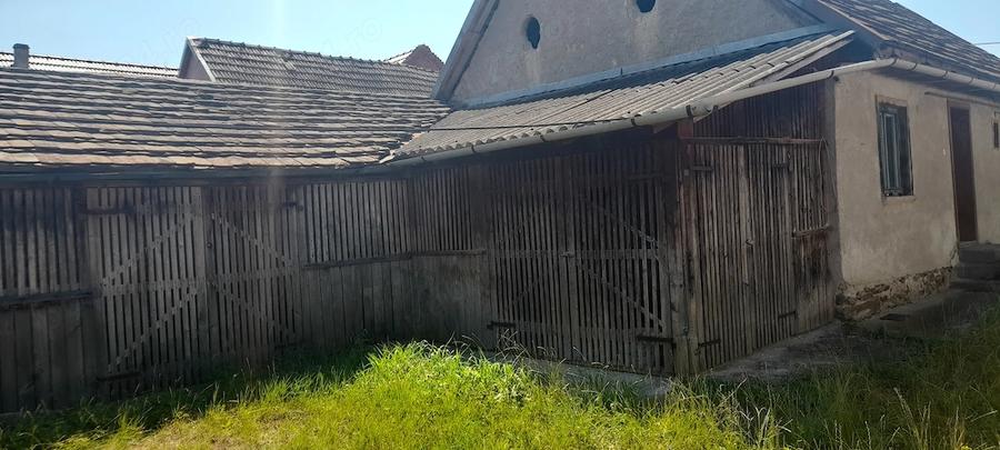 Casă cu 1 camere cu Teren 1000 Mp în Central