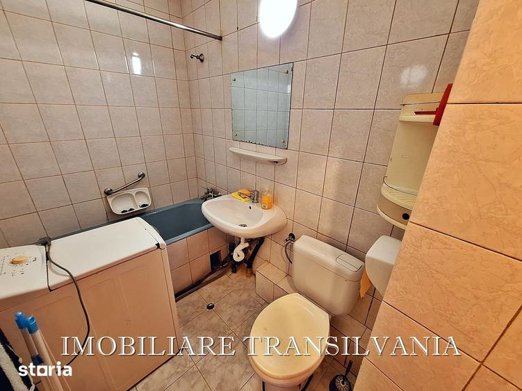Garsonieră decomandată în Central