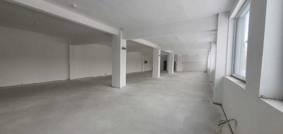 Spațiu comercial, de 296 mp, în Exterior Vest