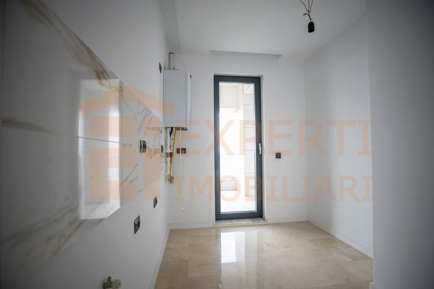 Apartament cu 3 camere decomandat în Faleza Nord