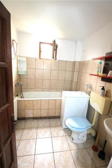 Apartament cu 2 camere nedecomandat în Aradului