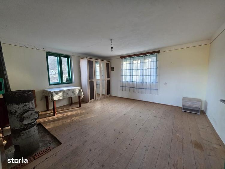 Casă cu 4 camere cu Teren 1887 Mp în Tisa