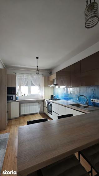 Apartament cu 3 camere în 9 Mai