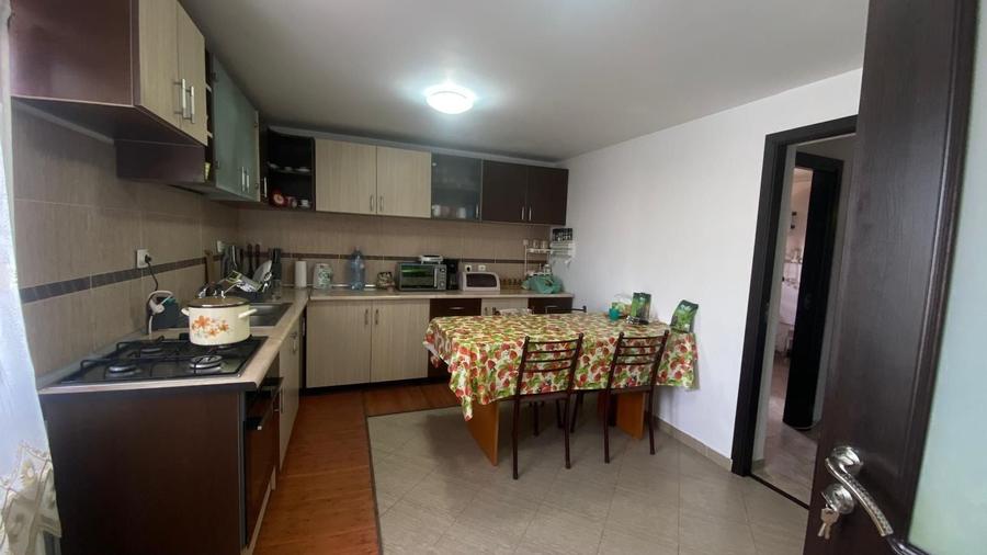 Casă cu 4 camere în Ogrezeni