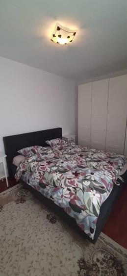 Apartament cu 2 camere decomandat în Valea Oltului