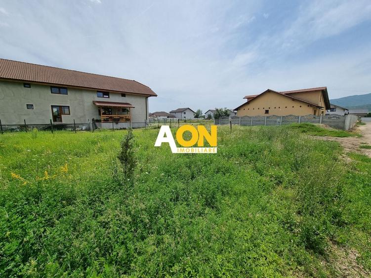Teren Construcții intravilan de 450 mp, în Micești