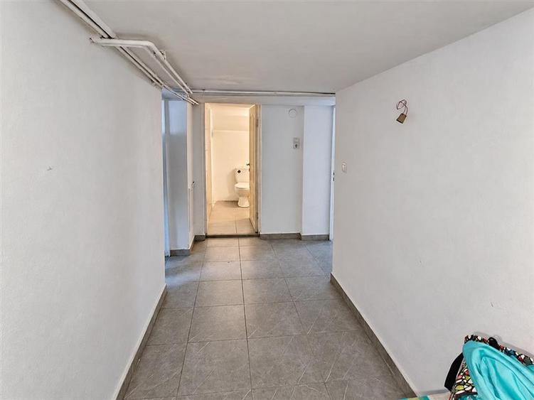 Casă individuală cu 4 camere cu Teren 450 Mp în Lazaret