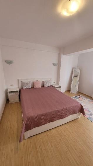 Apartament cu 3 camere semidecomandat în Chitila