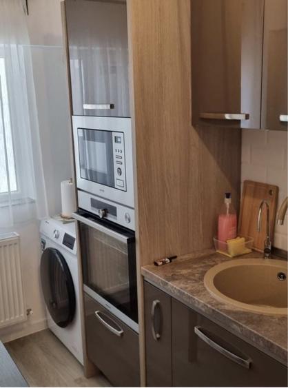 Apartament cu 2 camere decomandat în Titan
