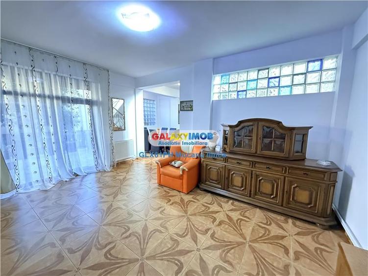 Casă cu 4 camere cu Garaj în Gheorghe Doja