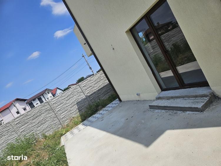 Casă cu 4 camere în Dragomirești-Deal