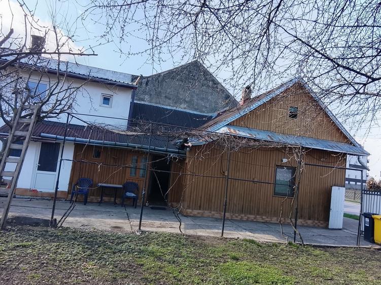Casă cu 4 camere în Central