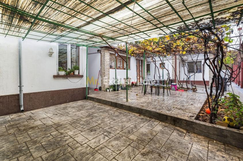 Casă individuală cu 4 camere cu Canalizare în Olteniței