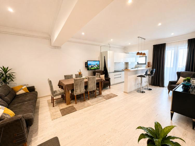 Apartament cu 2 camere semidecomandat, mobilat în Gara