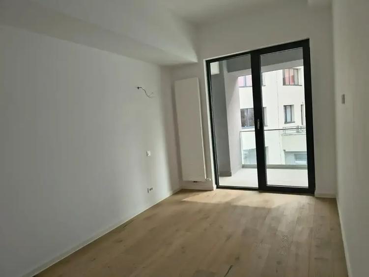 Apartament cu 3 camere decomandat în Aviației