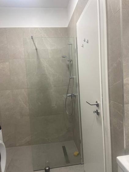 Apartament cu 2 camere decomandat în Torontalului