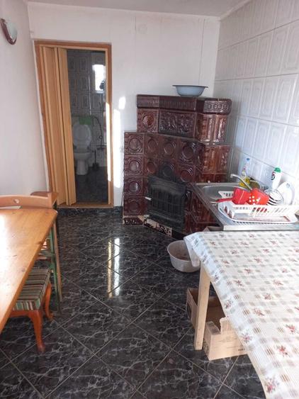 Casă cu 4 camere în Trăisteni
