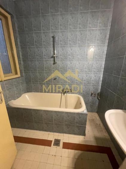 Apartament cu 4 camere în Aviatorilor