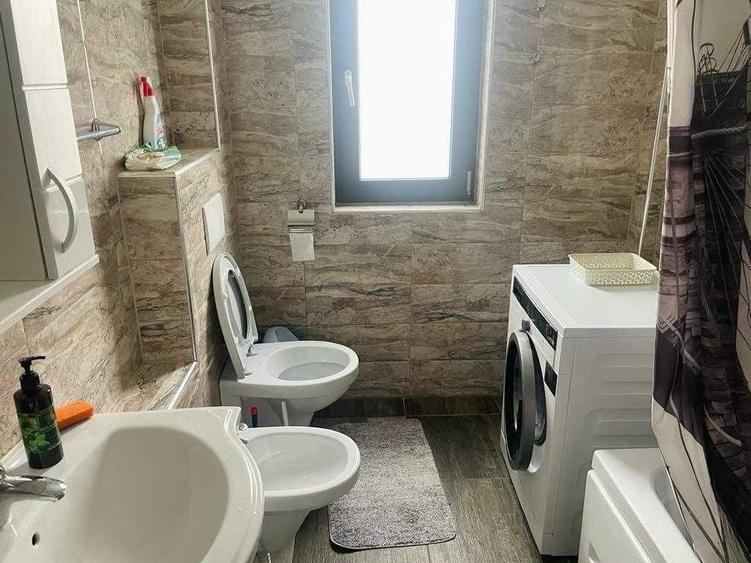 Apartament cu 3 camere decomandat, mobilat în Valea Lupului
