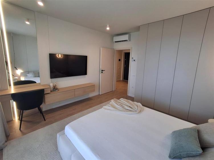 Apartament cu 2 camere semidecomandat în Exterior Sud