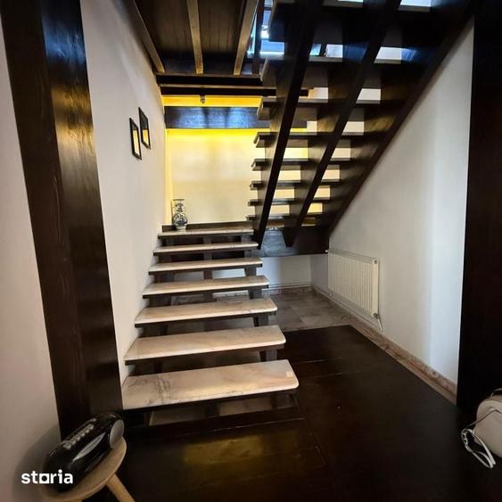 Casă cu 5 camere cu Teren 1500 Mp în Valea Borcutului