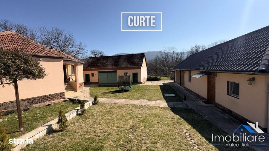 Casă cu 4 camere cu Teren 2700 Mp în Central
