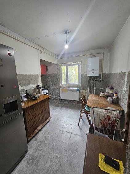 Apartament cu 2 camere decomandat în Aradului — fotografia 3