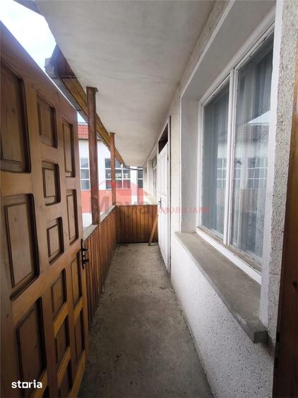 Casă cu 9 camere cu Teren 776 Mp în Ștefan cel Mare