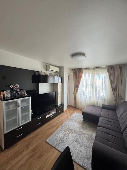 Apartament cu 3 camere decomandat, mobilat în Colentina