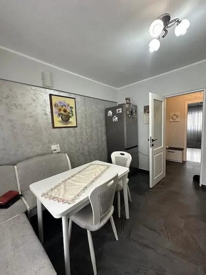 Apartament cu 4 camere decomandat în Ultracentral