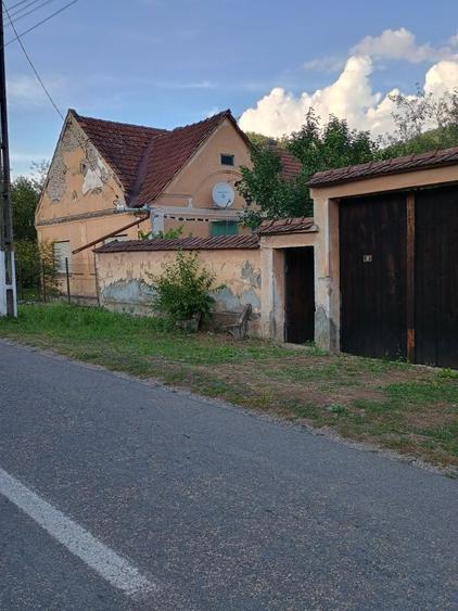 Casă cu 4 camere cu Canalizare în Corbești