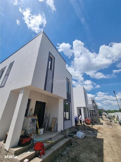 Casă cu 5 camere decomandat cu Teren 1562 Mp în Central
