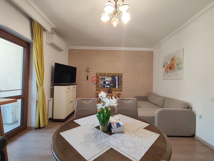 Apartament cu 2 camere decomandat în Peninsula