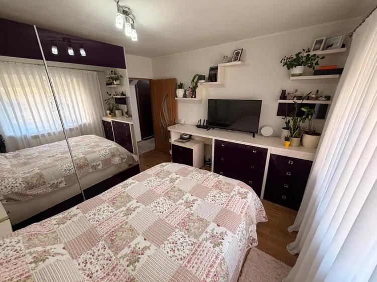 Apartament cu 3 camere decomandat în Obcini