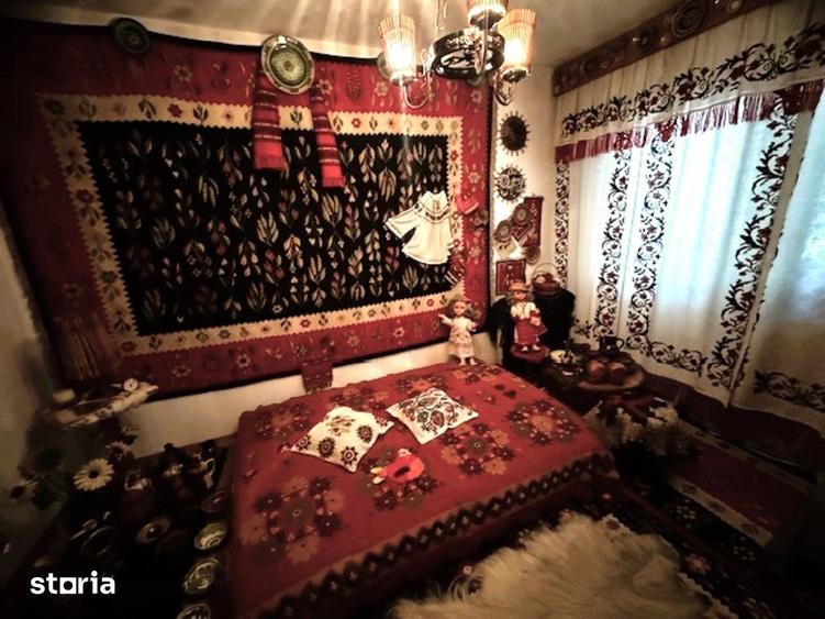 Apartament cu 4 camere decomandat în Central