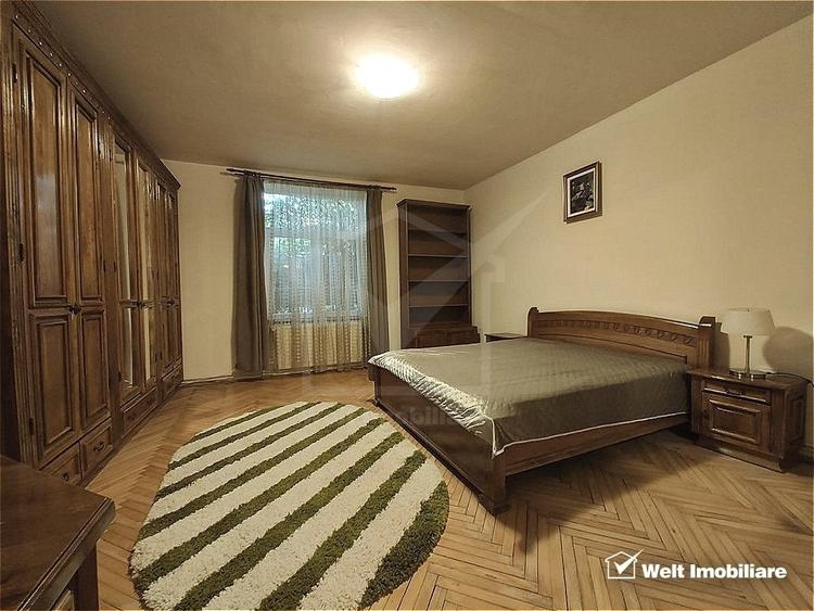 Casă individuală cu 7 camere cu Canalizare în Grigorescu