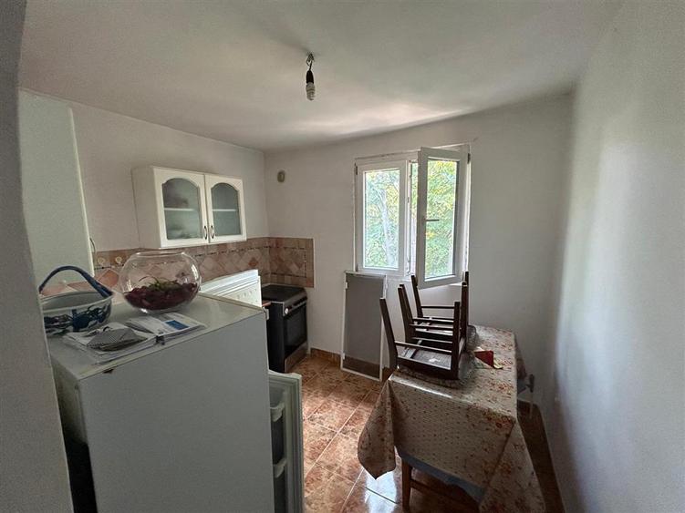 Apartament cu 3 camere decomandat în Gară